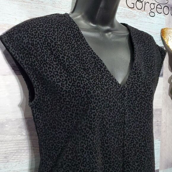 Ann Taylor Sz S Black Leopard Print Velour  Flocked VNeck Sleeveless Tank Blouse - Picture 1 of 9